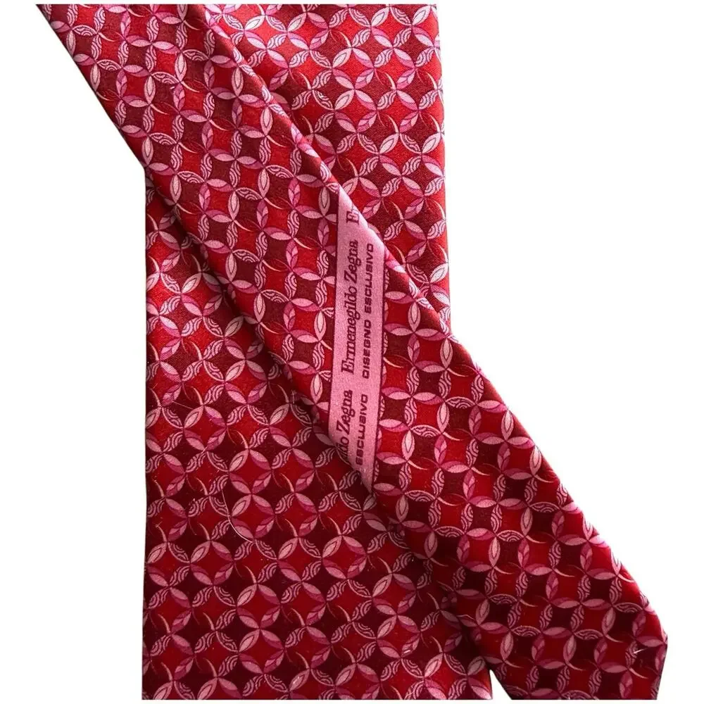 Ermenegildo Zegna Modern 3” Red Geometric Silk Tie